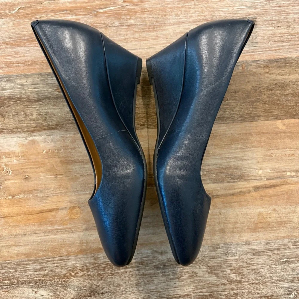Aerosoles Heelrest Inner Circle Navy Leather Wedge Pumps Shoes 7.5M Low Heel
